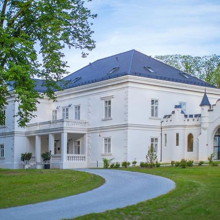 Bed and Breakfast Dvorac Jankovic à Suhopolje Extérieur photo